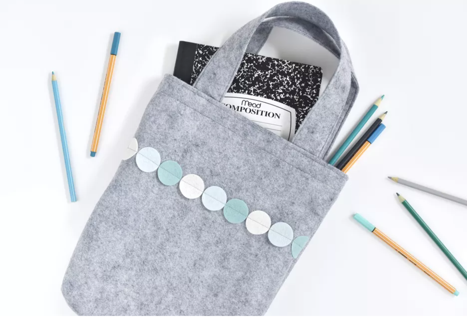 Easy Felt Bag DIY Ribbon and Bows Oh My