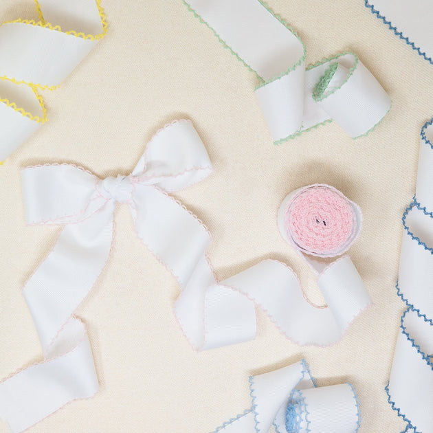 Colored Edge Moonstitch – Ribbon and Bows Oh My!
